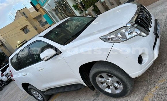 Buy Used Toyota Land Cruiser Prado White Car in Dakar in Dakar Buy Used Toyota Land Cruiser Prado White Car in Dakar in Dakar
