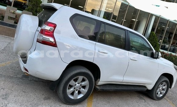 Buy Used Toyota Land Cruiser Prado White Car in Dakar in Dakar Buy Used Toyota Land Cruiser Prado White Car in Dakar in Dakar