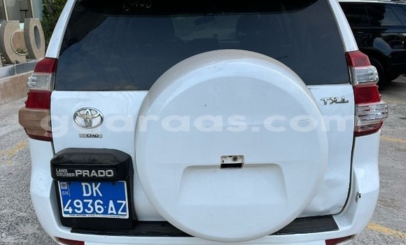 Buy Used Toyota Land Cruiser Prado White Car in Dakar in Dakar Buy Used Toyota Land Cruiser Prado White Car in Dakar in Dakar
