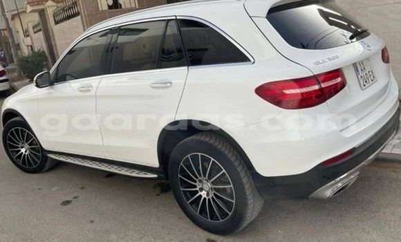 Acheter Occasion Voiture Mercedes‒Benz GLC Blanc à Dakar, Dakar Acheter Occasion Voiture Mercedes‒Benz GLC Blanc à Dakar, Dakar