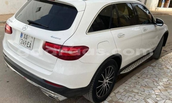 Acheter Occasion Voiture Mercedes‒Benz GLC Blanc à Dakar, Dakar Acheter Occasion Voiture Mercedes‒Benz GLC Blanc à Dakar, Dakar