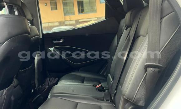 Dieundeu Occasion Hyundai Santa Fe White Auto in Dakar in Dakar Dieundeu Occasion Hyundai Santa Fe White Auto in Dakar in Dakar