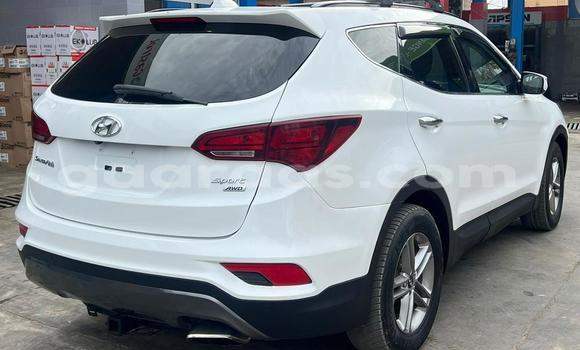 Dieundeu Occasion Hyundai Santa Fe White Auto in Dakar in Dakar Dieundeu Occasion Hyundai Santa Fe White Auto in Dakar in Dakar