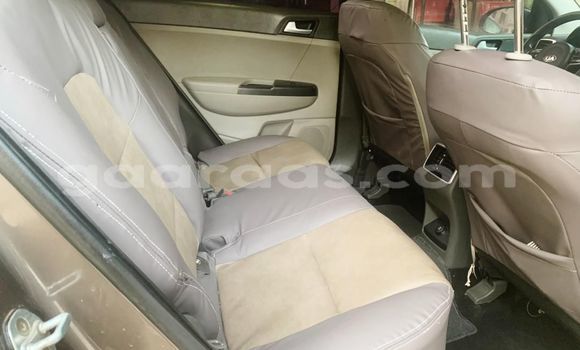 Dieundeu Occasion Kia Sportage Brown Auto in Dakar in Dakar Dieundeu Occasion Kia Sportage Brown Auto in Dakar in Dakar
