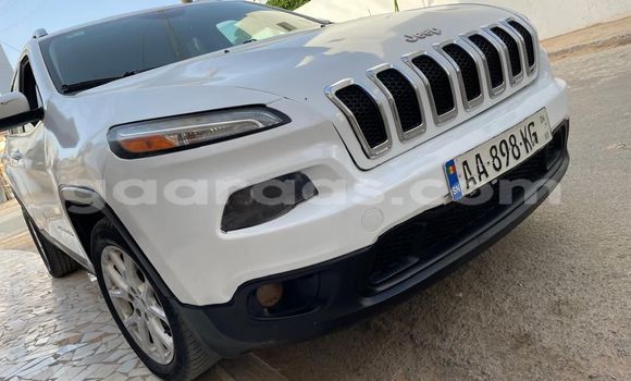 Dieundeu Occasion Jeep Cherokee White Auto in Dakar in Dakar Dieundeu Occasion Jeep Cherokee White Auto in Dakar in Dakar