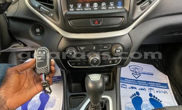 Dieundeu Occasion Jeep Cherokee White Auto in Dakar in Dakar Dieundeu Occasion Jeep Cherokee White Auto in Dakar in Dakar