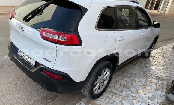 Dieundeu Occasion Jeep Cherokee White Auto in Dakar in Dakar Dieundeu Occasion Jeep Cherokee White Auto in Dakar in Dakar