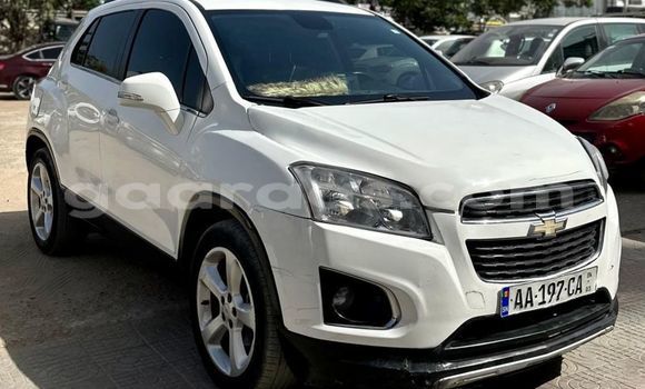 Buy Used Chevrolet Tahoe White Car in Dakar in Dakar Buy Used Chevrolet Tahoe White Car in Dakar in Dakar