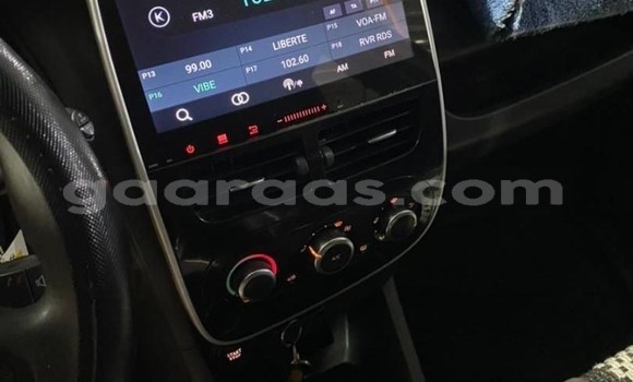 Dieundeu Occasion Renault Clio White Auto in Dakar in Dakar Dieundeu Occasion Renault Clio White Auto in Dakar in Dakar