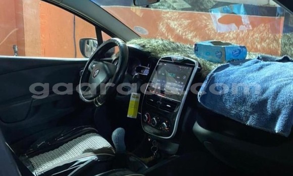 Dieundeu Occasion Renault Clio White Auto in Dakar in Dakar Dieundeu Occasion Renault Clio White Auto in Dakar in Dakar