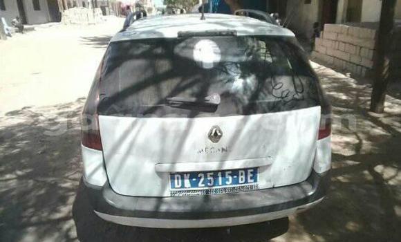 Dieundeu Occasion Renault Megane White Auto in Dakar in Dakar Dieundeu Occasion Renault Megane White Auto in Dakar in Dakar
