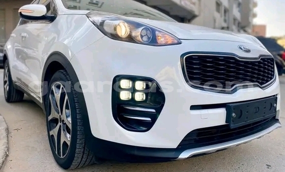 Dieundeu Occasion Kia Sportage White Auto in Dakar in Dakar Dieundeu Occasion Kia Sportage White Auto in Dakar in Dakar