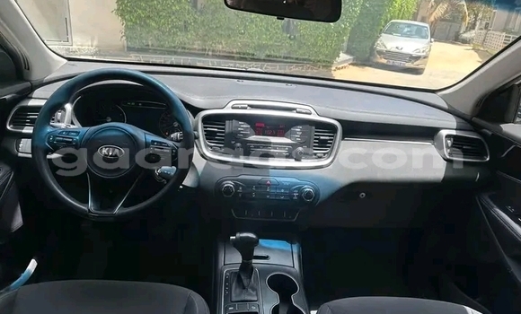 Buy Used Kia Sorento White Car in Dakar in Dakar