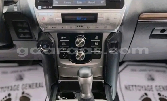 Dieundeu Occasion Toyota Prado White Auto in Dakar in Dakar Dieundeu Occasion Toyota Prado White Auto in Dakar in Dakar