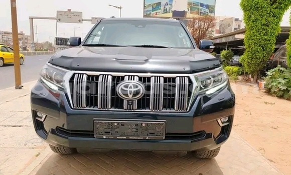 Dieundeu Occasion Toyota Prado White Auto in Dakar in Dakar Dieundeu Occasion Toyota Prado White Auto in Dakar in Dakar