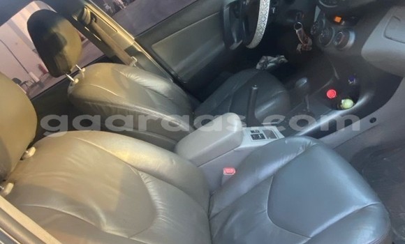 Dieundeu Occasion Toyota RAV4 Silver Auto in Dakar in Dakar Dieundeu Occasion Toyota RAV4 Silver Auto in Dakar in Dakar