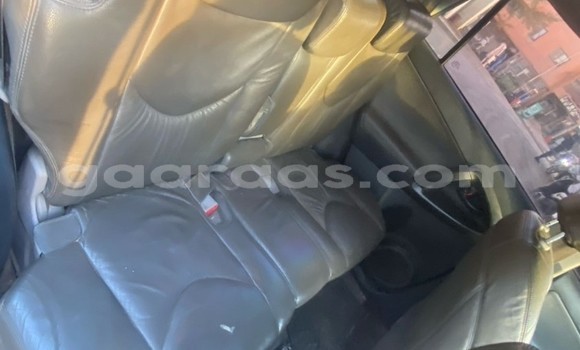 Dieundeu Occasion Toyota RAV4 Silver Auto in Dakar in Dakar Dieundeu Occasion Toyota RAV4 Silver Auto in Dakar in Dakar