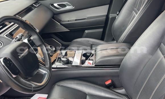 Acheter Occasion Voiture Land Rover Range Rover Velar Rouge à Dakar, Dakar Acheter Occasion Voiture Land Rover Range Rover Velar Rouge à Dakar, Dakar