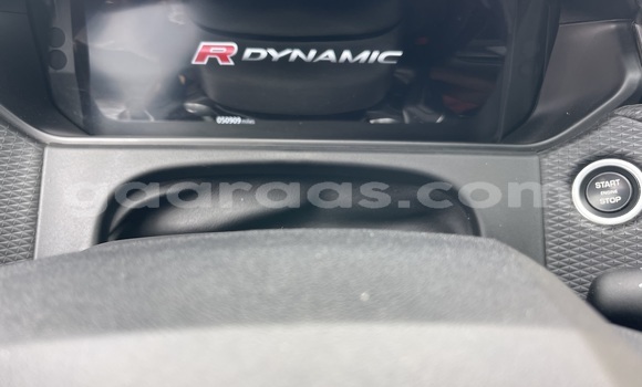 Acheter Occasion Voiture Land Rover Range Rover Velar Rouge à Dakar, Dakar Acheter Occasion Voiture Land Rover Range Rover Velar Rouge à Dakar, Dakar