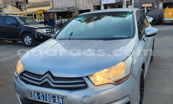 Acheter Occasion Voiture Citroen C4 Gris à Dakar, Dakar Acheter Occasion Voiture Citroen C4 Gris à Dakar, Dakar