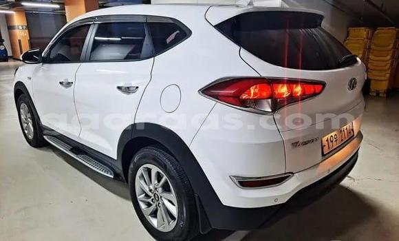 Acheter Occasion Voiture Hyundai Tucson Blanc à Dakar, Dakar Acheter Occasion Voiture Hyundai Tucson Blanc à Dakar, Dakar