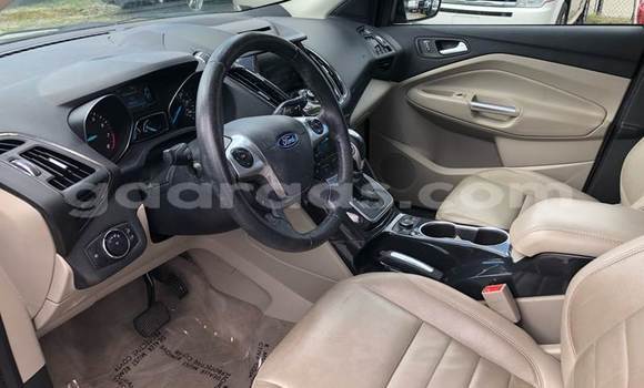 Acheter Occasion Voiture Ford Escape Beige à Dakar, Dakar Acheter Occasion Voiture Ford Escape Beige à Dakar, Dakar