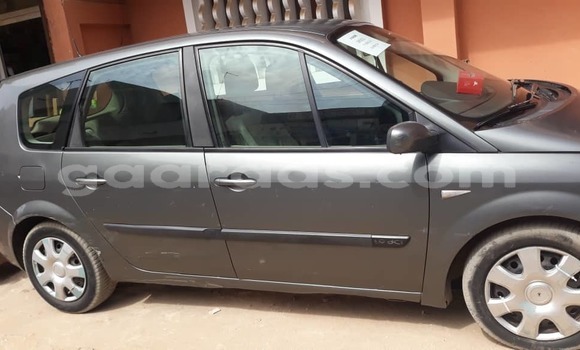 Dieundeu Occasion Renault Scenic Silver Auto in Dakar in Dakar Dieundeu Occasion Renault Scenic Silver Auto in Dakar in Dakar