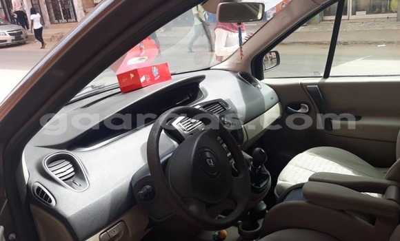 Dieundeu Occasion Renault Scenic Silver Auto in Dakar in Dakar Dieundeu Occasion Renault Scenic Silver Auto in Dakar in Dakar