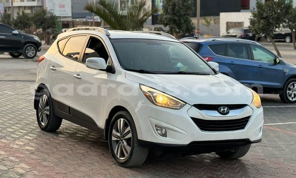 Buy Import Hyundai Tucson White Car in Dakar in Dakar