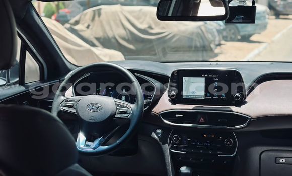 Dieundeu Imported Hyundai Santa Fe White Auto in Dakar in Dakar Dieundeu Imported Hyundai Santa Fe White Auto in Dakar in Dakar