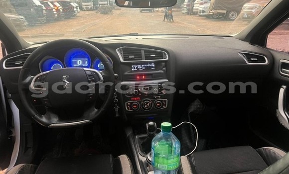 Acheter Occasion Voiture Citroen DS4 Blanc à Dakar, Dakar Acheter Occasion Voiture Citroen DS4 Blanc à Dakar, Dakar