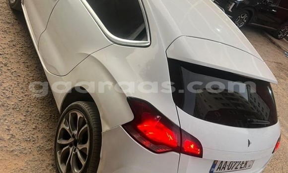 Acheter Occasion Voiture Citroen DS4 Blanc à Dakar, Dakar Acheter Occasion Voiture Citroen DS4 Blanc à Dakar, Dakar