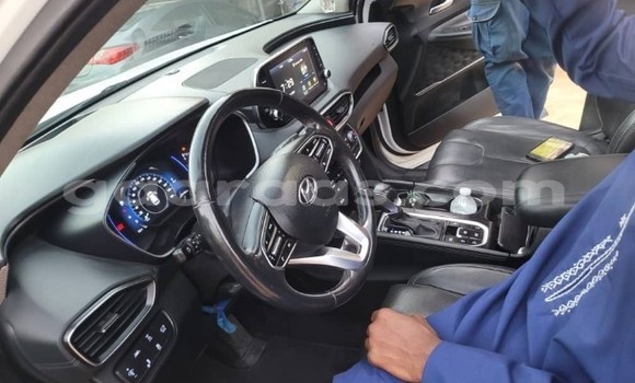 Buy Used Hyundai Santa Fe White Car in Rufisque in Dakar Buy Used Hyundai Santa Fe White Car in Rufisque in Dakar