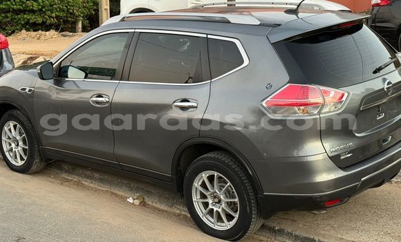 Dieundeu Occasion Nissan Rogue Silver Auto in Dakar in Dakar Dieundeu Occasion Nissan Rogue Silver Auto in Dakar in Dakar