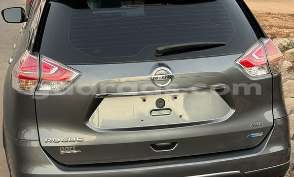 Dieundeu Occasion Nissan Rogue Silver Auto in Dakar in Dakar Dieundeu Occasion Nissan Rogue Silver Auto in Dakar in Dakar