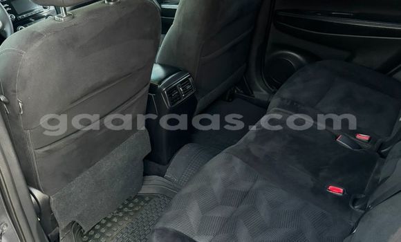 Dieundeu Occasion Nissan Rogue Silver Auto in Dakar in Dakar Dieundeu Occasion Nissan Rogue Silver Auto in Dakar in Dakar