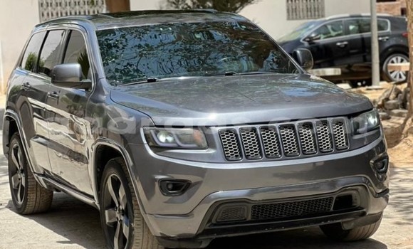 Dieundeu Occasion Jeep Grand Cherokee Silver Auto in Dakar in Dakar Dieundeu Occasion Jeep Grand Cherokee Silver Auto in Dakar in Dakar