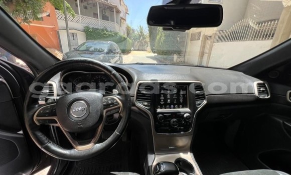 Dieundeu Occasion Jeep Grand Cherokee Silver Auto in Dakar in Dakar Dieundeu Occasion Jeep Grand Cherokee Silver Auto in Dakar in Dakar