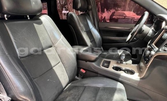 Dieundeu Occasion Jeep Grand Cherokee Silver Auto in Dakar in Dakar Dieundeu Occasion Jeep Grand Cherokee Silver Auto in Dakar in Dakar