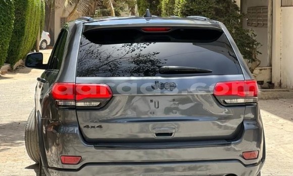 Dieundeu Occasion Jeep Grand Cherokee Silver Auto in Dakar in Dakar Dieundeu Occasion Jeep Grand Cherokee Silver Auto in Dakar in Dakar