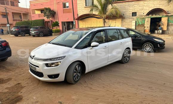 Dieundeu Imported Citroen C4 Picasso White Auto in Dakar in Dakar
