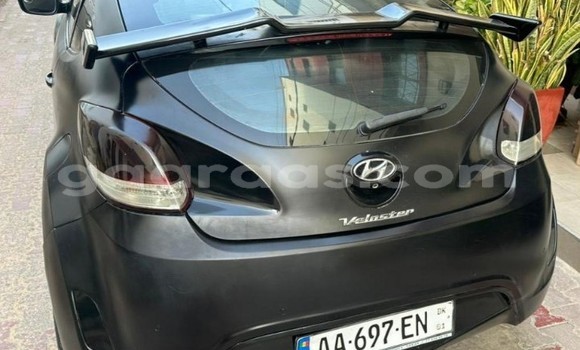 Buy Used Hyundai Veloster Black Car in Dakar in Dakar Buy Used Hyundai Veloster Black Car in Dakar in Dakar