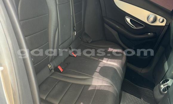 Dieundeu Occasion Mercedes‒Benz C–Class Silver Auto in Dakar in Dakar Dieundeu Occasion Mercedes‒Benz C–Class Silver Auto in Dakar in Dakar