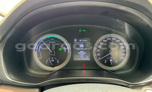 Buy Used Hyundai Grandeur White Car in Dakar in Dakar Buy Used Hyundai Grandeur White Car in Dakar in Dakar