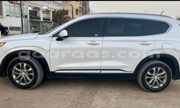 Buy Used Hyundai Santa Fe White Car in Dakar in Dakar Buy Used Hyundai Santa Fe White Car in Dakar in Dakar