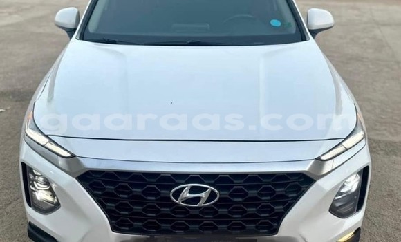 Buy Used Hyundai Santa Fe White Car in Dakar in Dakar Buy Used Hyundai Santa Fe White Car in Dakar in Dakar