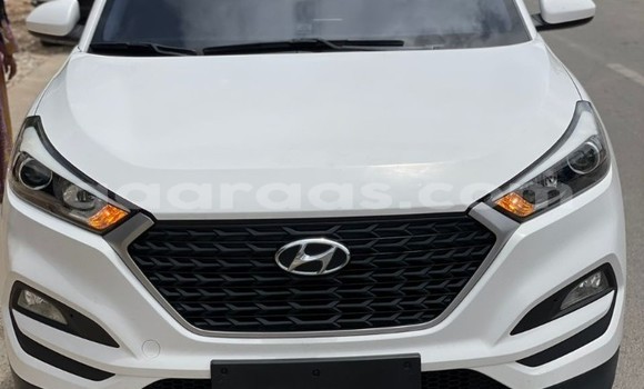 Acheter Occasion Voiture Hyundai Tucson Blanc à Dakar, Dakar Acheter Occasion Voiture Hyundai Tucson Blanc à Dakar, Dakar