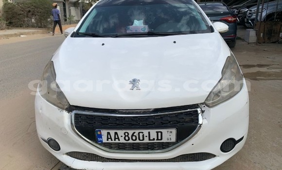 Acheter Occasion Voiture Peugeot 208 Blanc à Dakar, Dakar Acheter Occasion Voiture Peugeot 208 Blanc à Dakar, Dakar