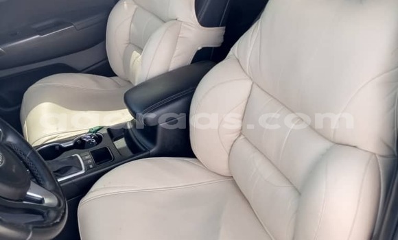 Acheter Occasion Voiture Kia Sportage Blanc à Dakar, Dakar Acheter Occasion Voiture Kia Sportage Blanc à Dakar, Dakar