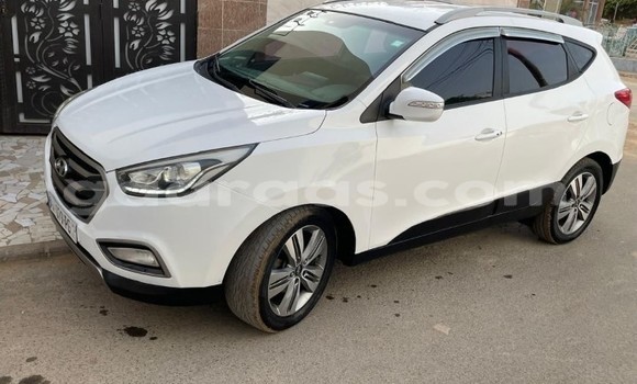 Buy Used Hyundai Tucson White Car in Dakar in Dakar Buy Used Hyundai Tucson White Car in Dakar in Dakar